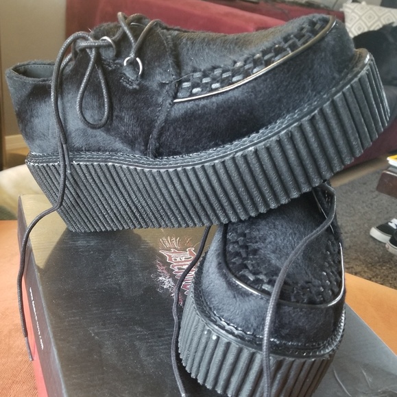 Demonia Shoes - Demonia 3" furry platform creepers- Size Alert!